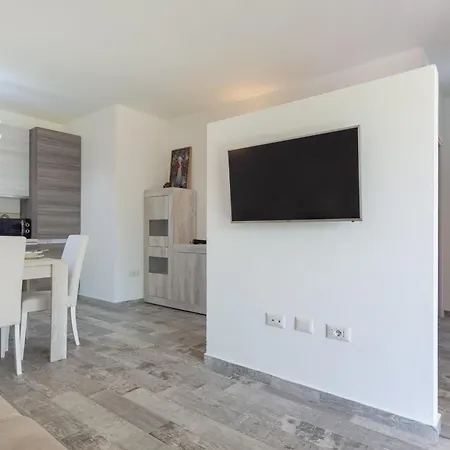 Feriehus Nuova A 200 Mt Dalla *