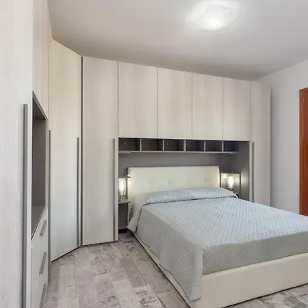 Feriehus Nuova A 200 Mt Dalla *